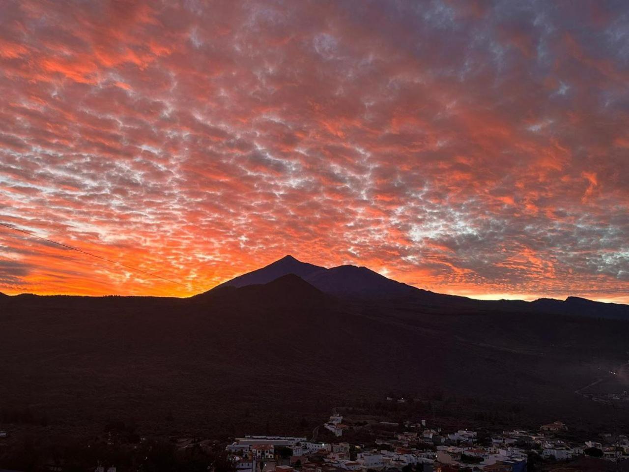 Apto Increible, Acogedor, Luminoso De Ambiente Muy Relajante Con Excelentes Vistas Y Servicios/ Amazing Apt With Sunset Lovely Views Apartment Costa Adeje  ภายนอก รูปภาพ